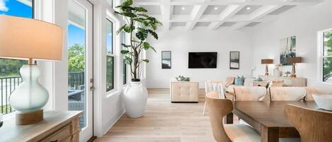 House, Multiple Beds (30a All Day) | Living area