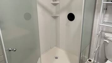 Family Cabin, Garden View | Bathroom