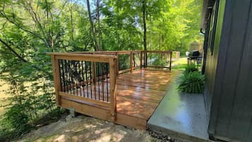 Family Cabin, Garden View | Terrace/patio