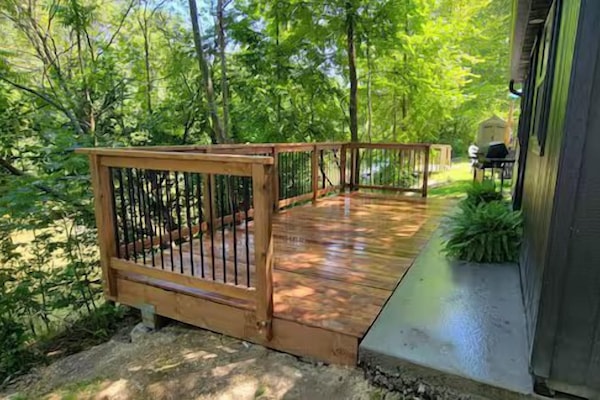 Chalet rustique familial, vue sur le jardin | Terrasse/patio