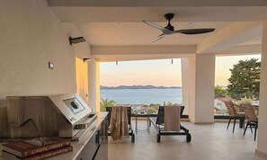 Interior - THE FEELING WHEN A DREAM COMES TRUE (Zadar)
