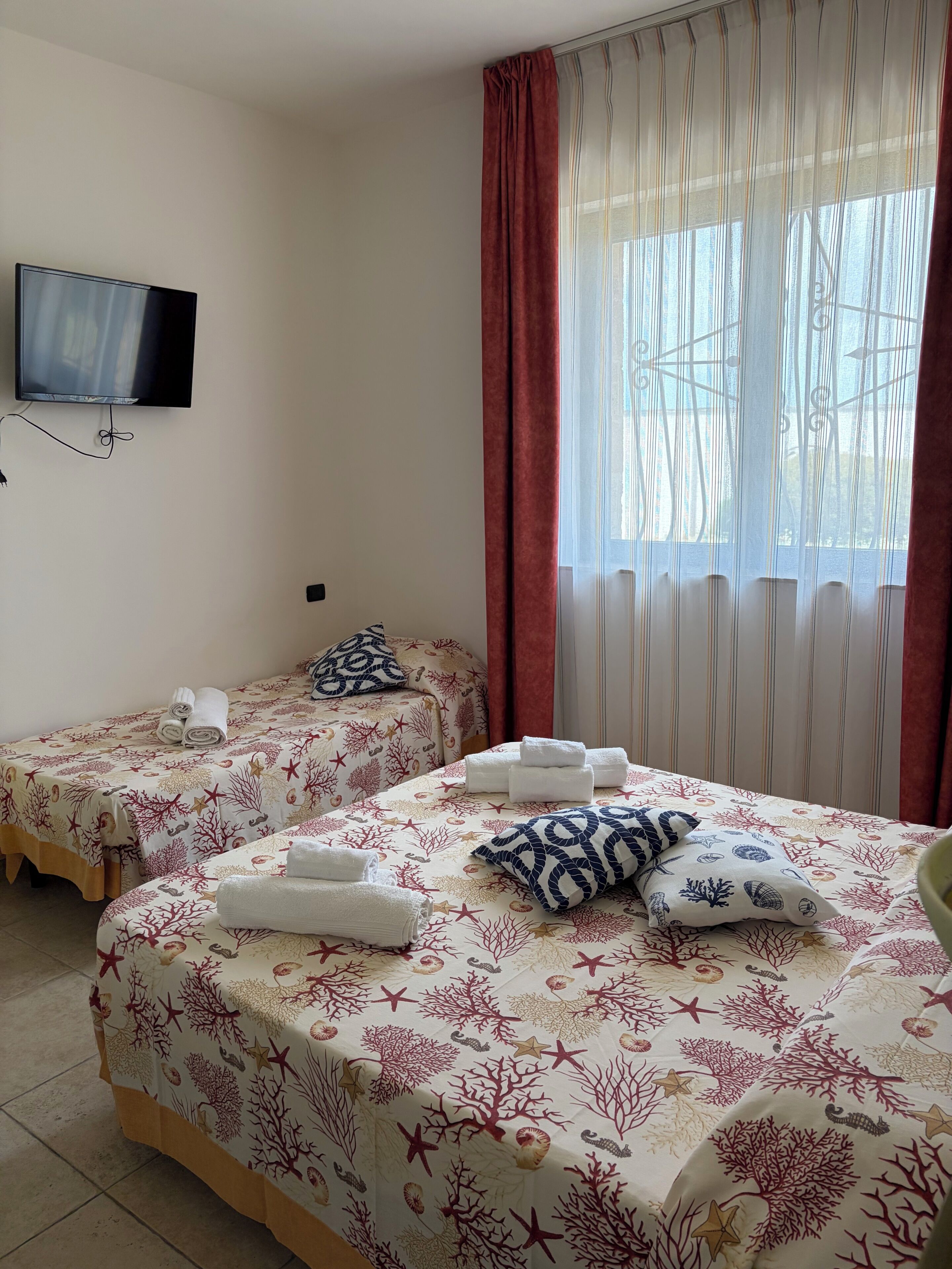 Classic Triple Room | Desk, soundproofing, free WiFi, wheelchair access