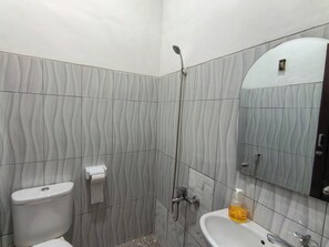 Familienstudio | Badezimmer | Dusche
