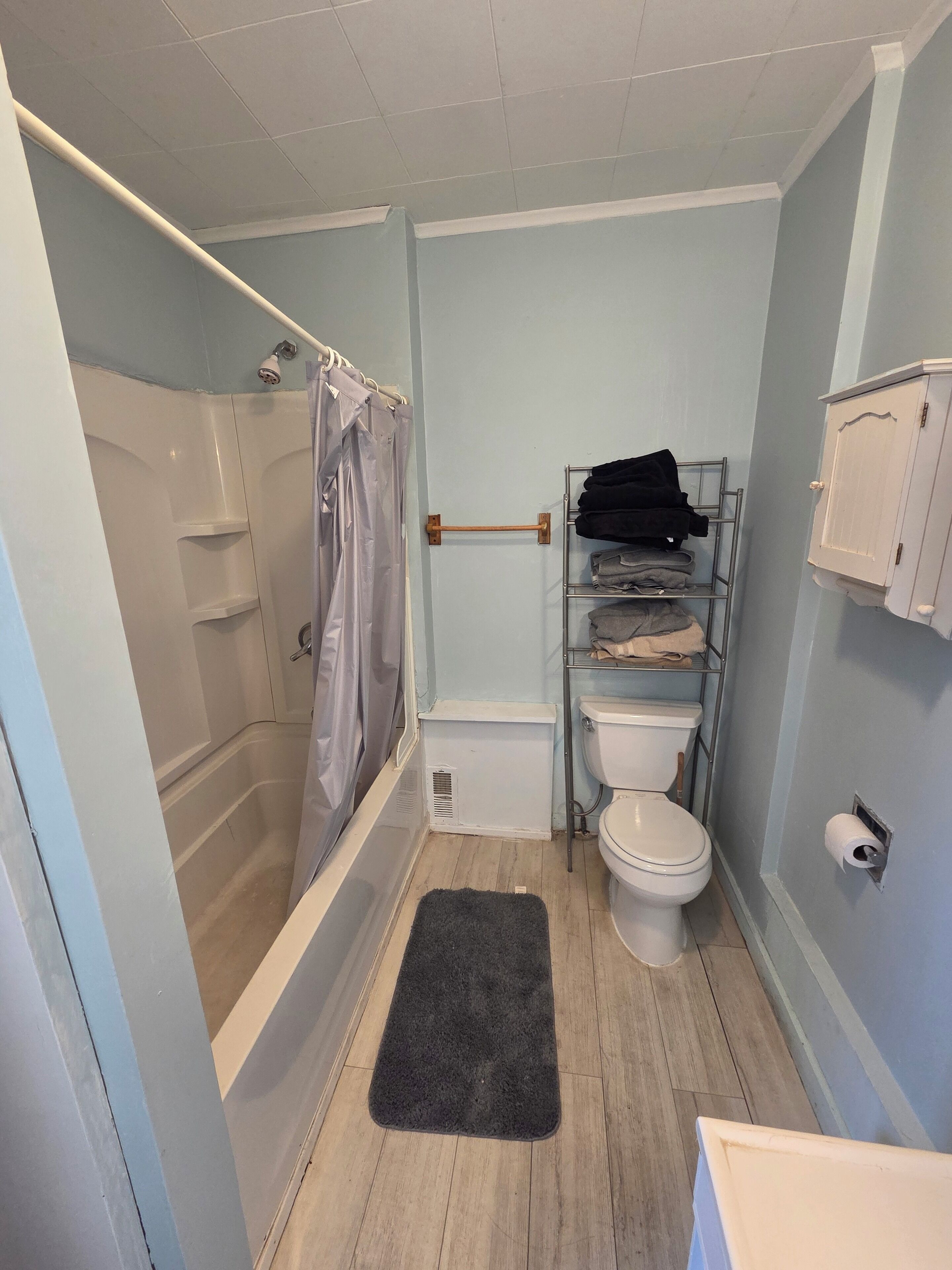Bruser, håndklæder, Sæbe, Toiletpapir
