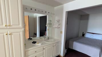 Suite, Multiple Beds | Free WiFi