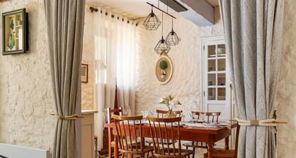 La Maison Bleue d'Oupia - Avec grande terrasse