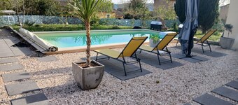 Tiny house with swimming pool in Provence Verte