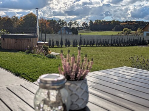 Scandinavian Villa with sauna and hot tube and big garden.