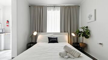 Iron/ironing board, travel cot, WiFi, bed sheets