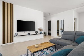 TV, books