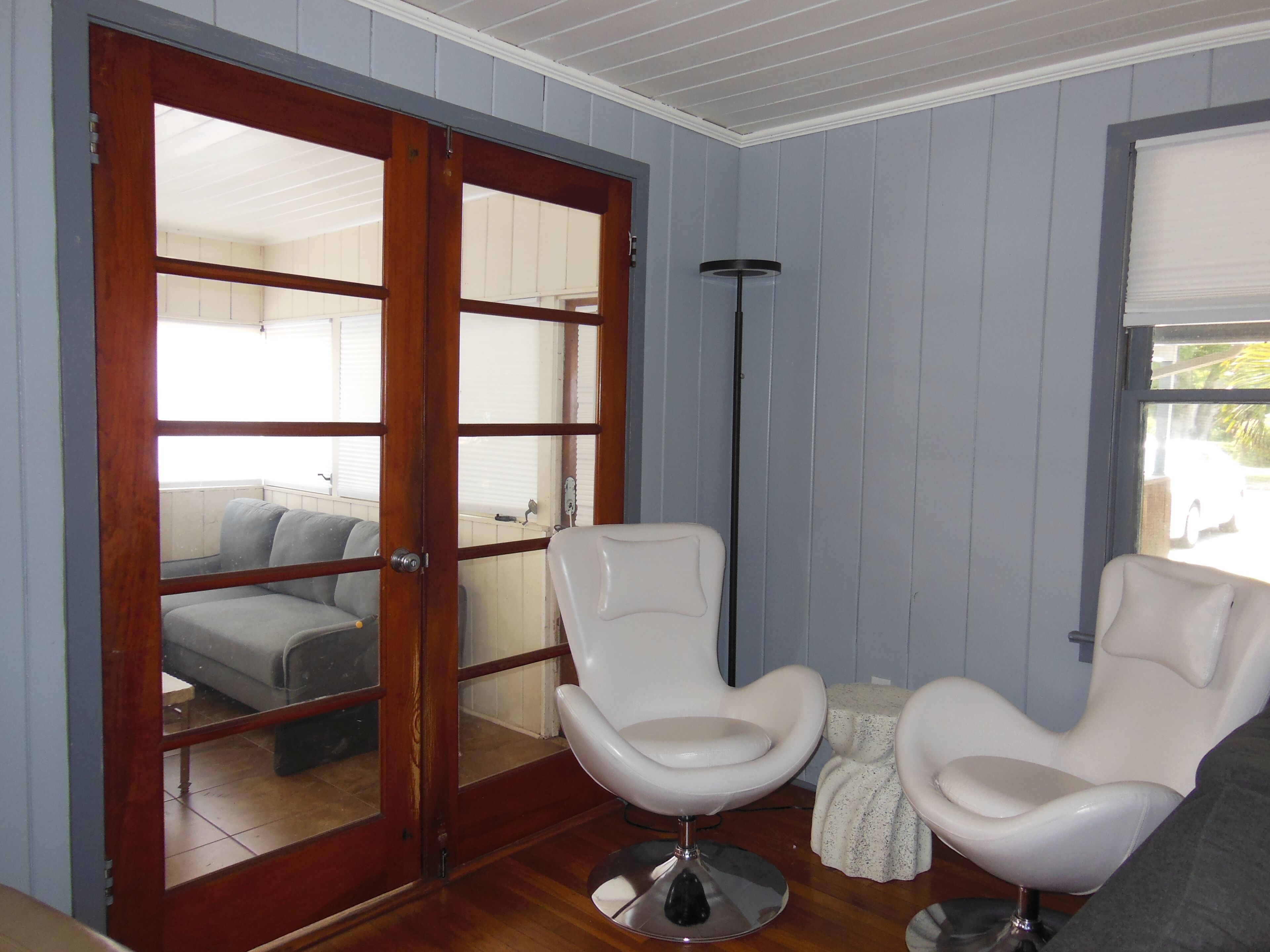 Beautiful 2 Bed/2 Bath Cozy Cottage Retreat  Your Home Away From Home - 새러소타