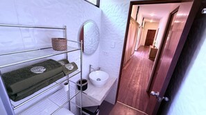 Bathroom - Vrbo Property (Shapaja)