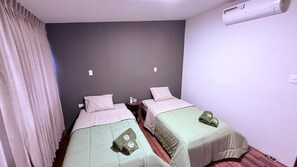 Room - Vrbo Property (Shapaja)