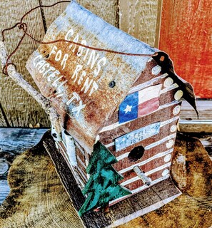 Interior detail - Happy Trails - Cabin in Texas Hill Country near the Llano river! (Castell)