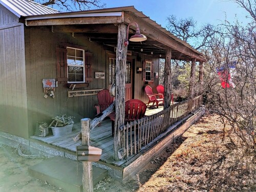 Texas Our Texas - Cabin in Texas Hill Country right by Llano River