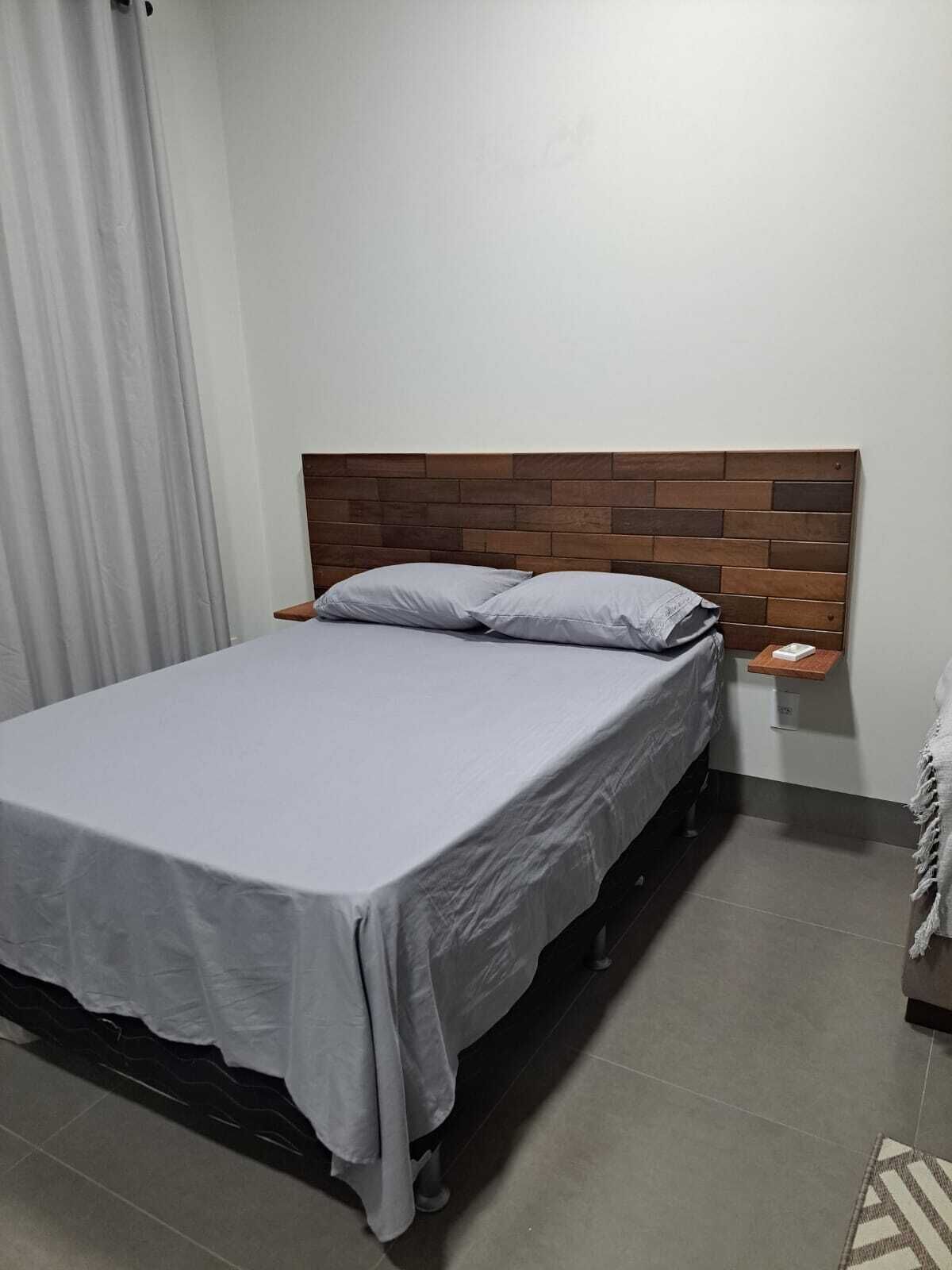 Ferros/tábuas de passar roupa, Wi-Fi, roupa de cama