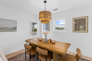 Dining - New Listing! Pelican Bay 40 - Golf & Beach Beauty! (Isle of Palms)