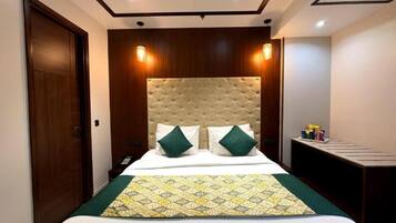 In-room safe, desk, laptop workspace, soundproofing