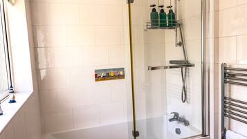 Shower, towels, shampoo