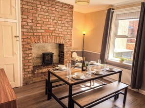 Dining - Millers Terrace - Luxury 3 Bed, Sleeps 6 (Whitby)