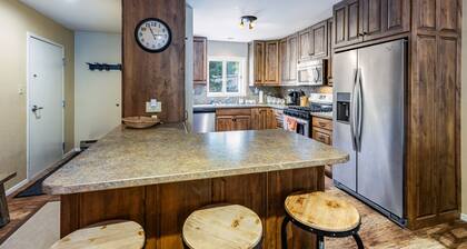 Lake Fork - Ski-In / Ski-Out, Gas Stove, Parking