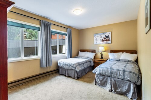 Lake Fork - Ski-In / Ski-Out, Gas Stove, Parking