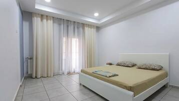 WiFi, bed sheets