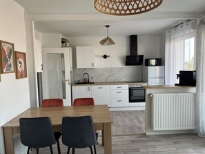 Dining - Vrbo Property (Meyzieu)