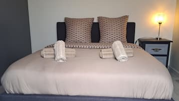 WiFi, bed sheets