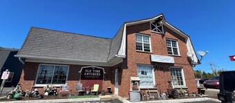 Spacious 2 or 4 Bedroom Rental Above a Fun Antique Store