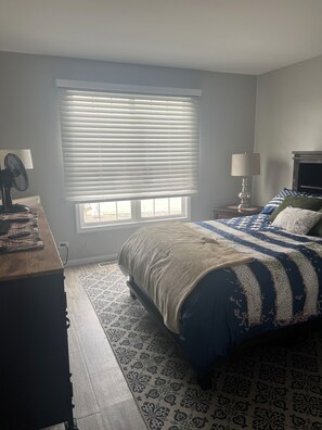 4 habitaciones, tabla de planchar con plancha y wifi gratis 