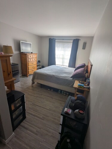 Spacious 2 or 4 Bedroom Rental Above a Fun Antique Store
