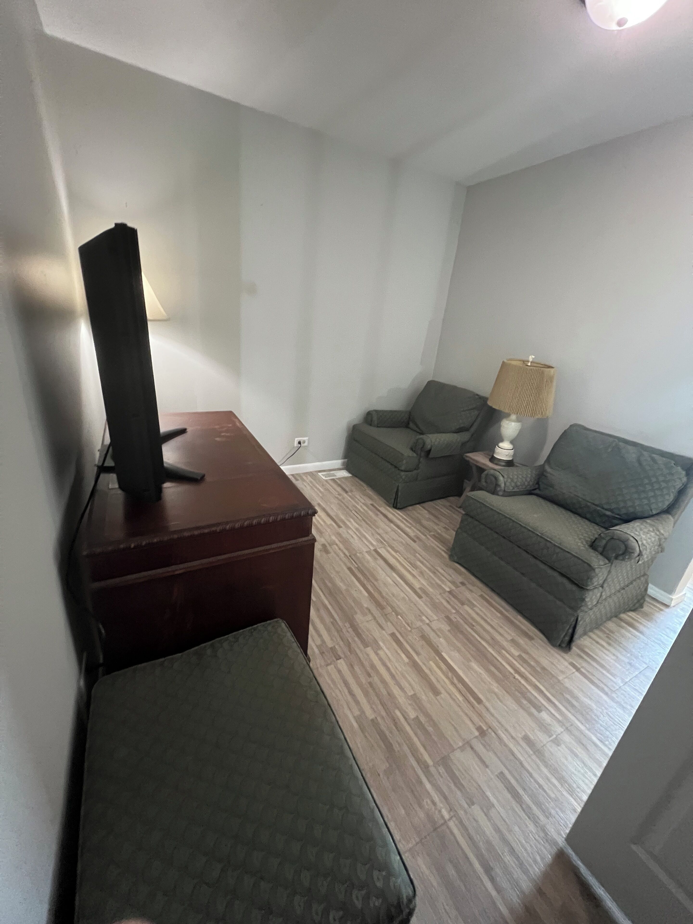 Spacious 4 Bedroom Rental - Grays Lake, IL