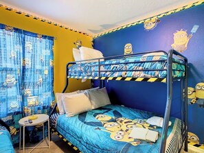 7 chambres, fer et planche à repasser, Wi-Fi, draps fournis