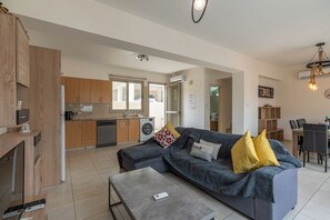 Living area - 3BR Azure Pearl Seaside Villa, 50 meters from Pernera Beach in Protaras (Paralimni)