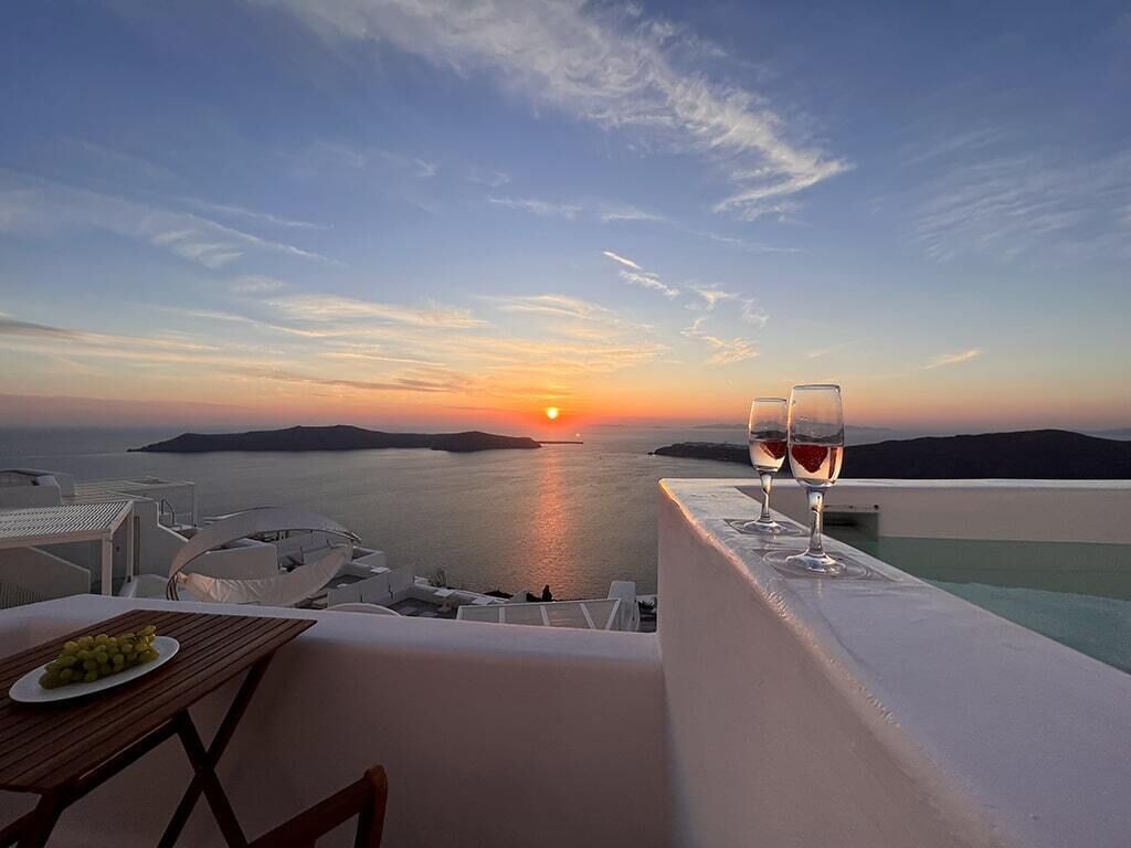Suite, Sea View | Premium bedding, memory foam beds, individually decorated