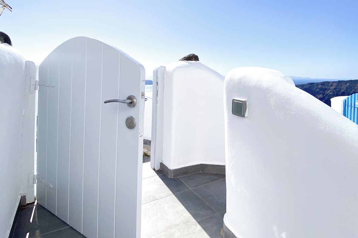 Suite, Sea View