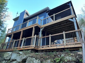 Exterior - Chalet La Félicita, enchanting waterfront. (Saint-Adolphe-d'Howard)