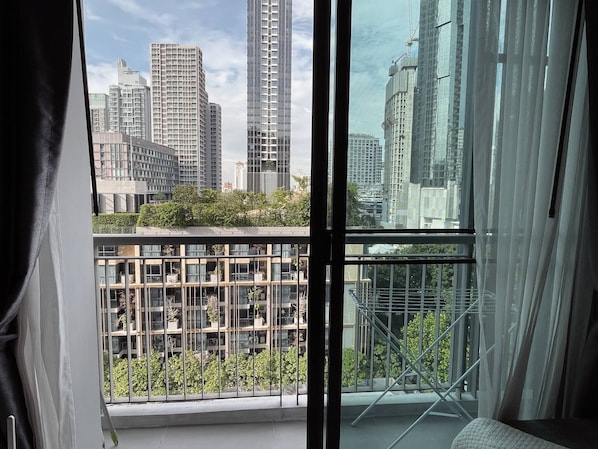คอนโด, 1 ห้องนอน, พร้อมสิ่งอำนวยความสะดวกสำหรับผู้พิการ, ระเบียง | ระเบียง