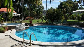 Piscine extérieure