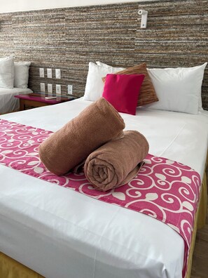 Internet, bed sheets - Studio with balcony, sea view - Private beach access (Cancún)