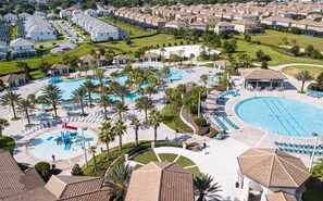 A heated pool - Spacious family getaway in Champions Gate Resort (Davenport)