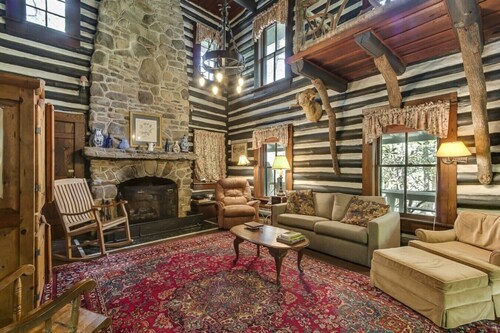 Historic Cabin Retreat w/ Unique Mountain History