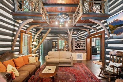 Historic Cabin Retreat w/ Unique Mountain History