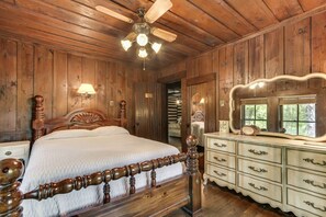 8 Schlafzimmer, Schreibtisch, Bügeleisen/Bügelbrett, WLAN