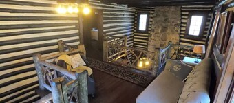 Historic Cabin Retreat w/ Unique Mountain History