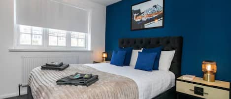 3 bedrooms, iron/ironing board, free WiFi, bed sheets