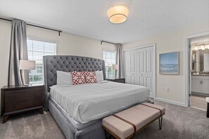 4 bedrooms, iron/ironing board, free WiFi, bed sheets - Comfy Townhome | 8 Min to Disney! (Kissimmee)
