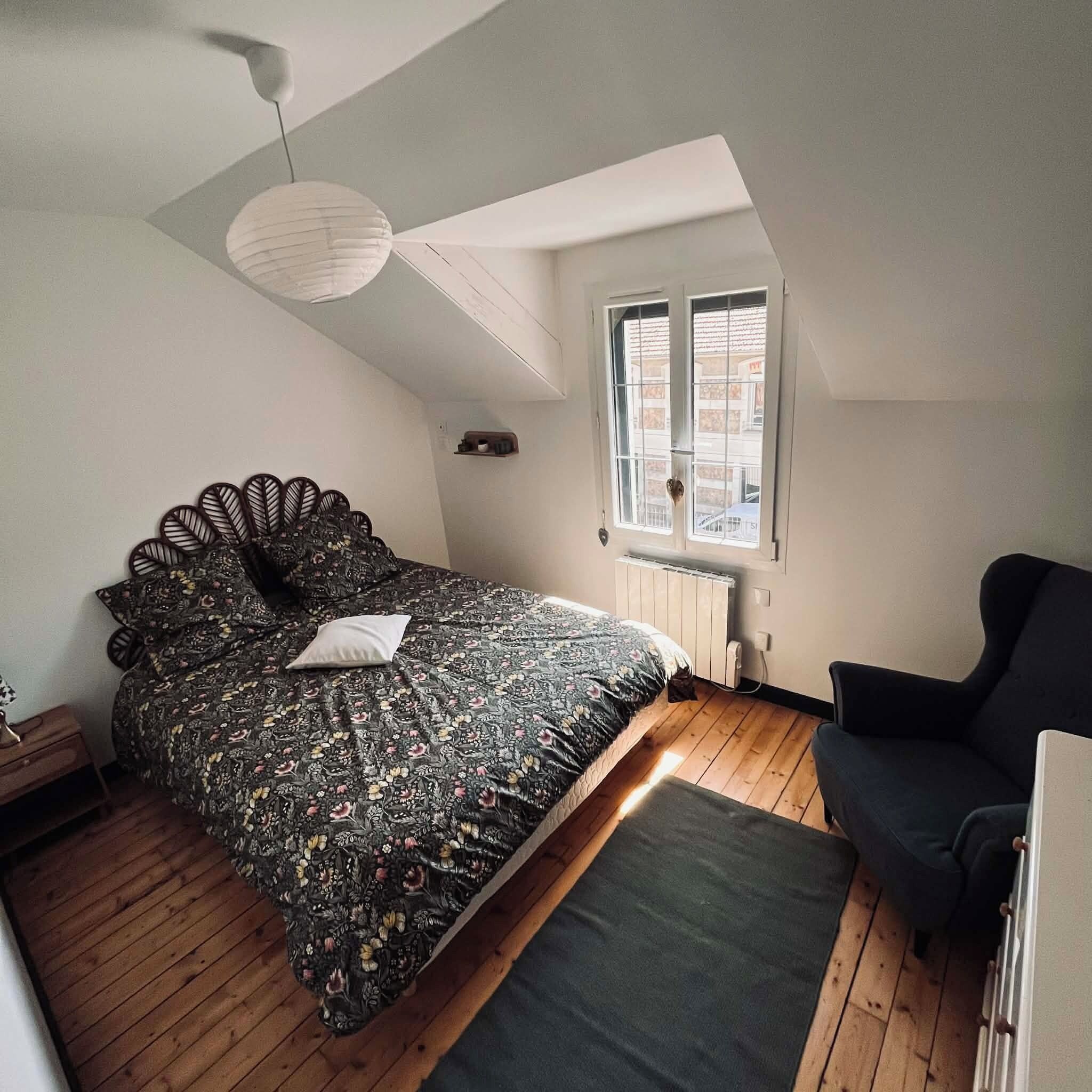 5 bedrooms, WiFi, bed sheets