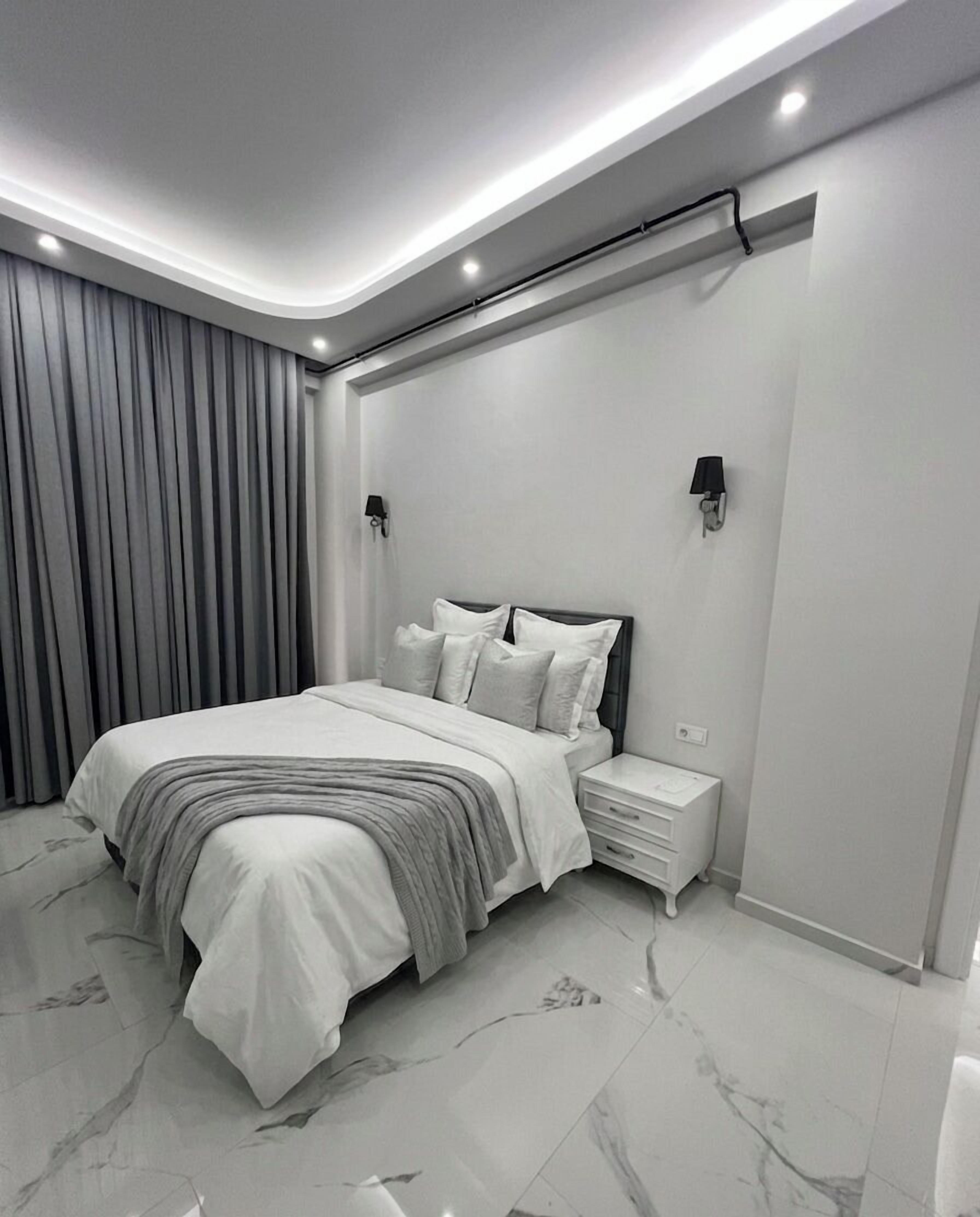 4 habitaciones, tabla de planchar con plancha y wifi gratis 